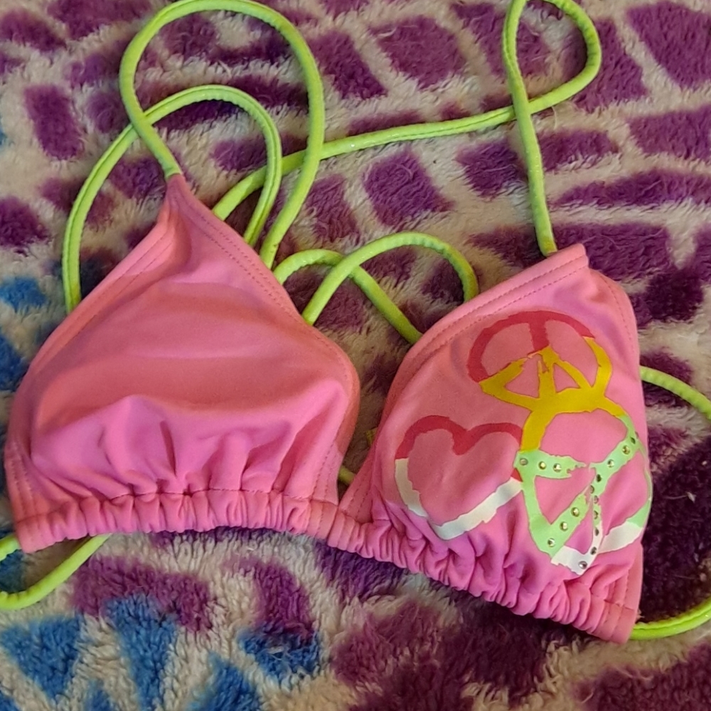 Pink bikini top